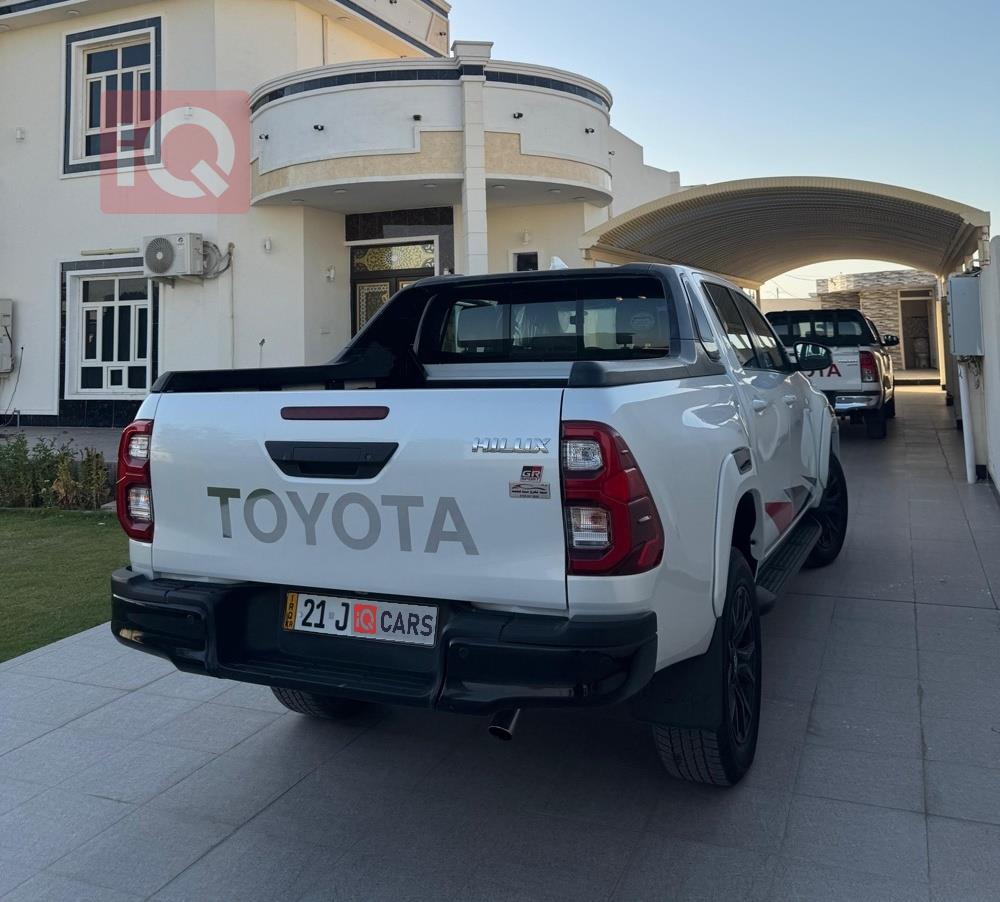 تويوتا هايلوكس